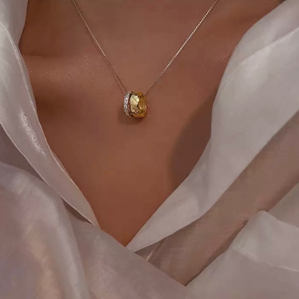 ✨✨Double Ring Necklace ✨✨✨ - Picture 5 of 5